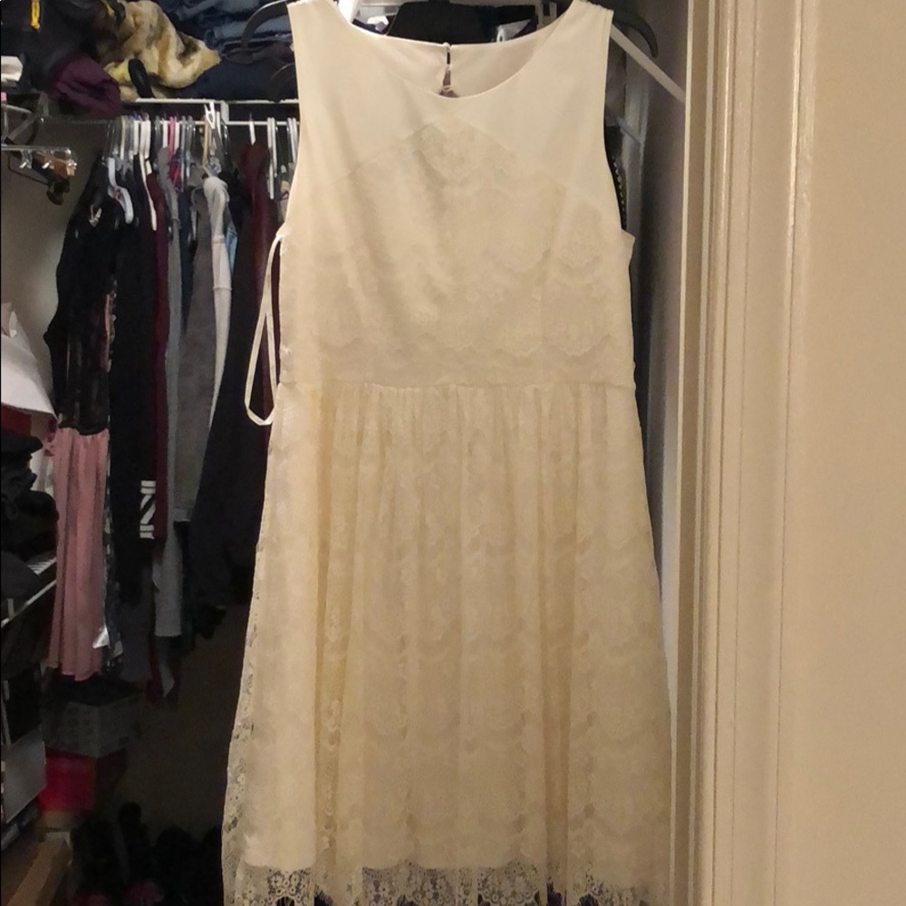 Jessica Simpson White Dress